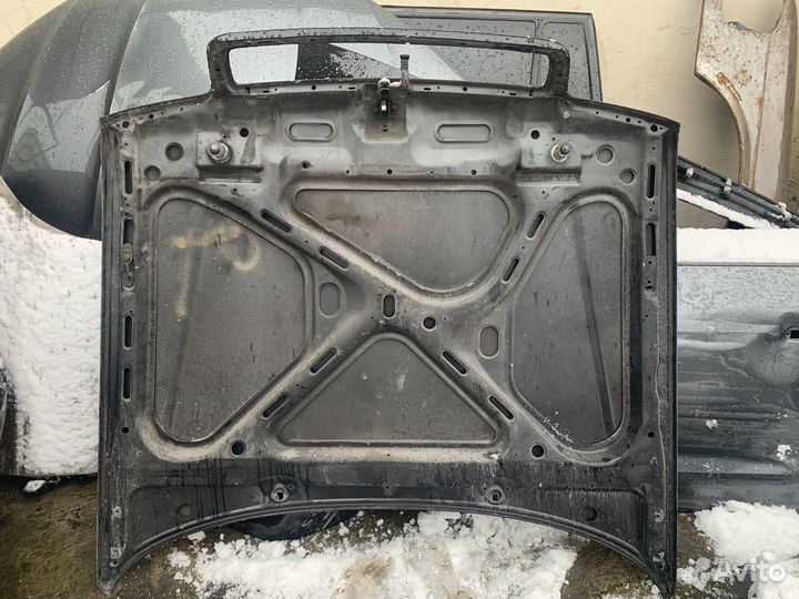 Капот на audi 80 b4