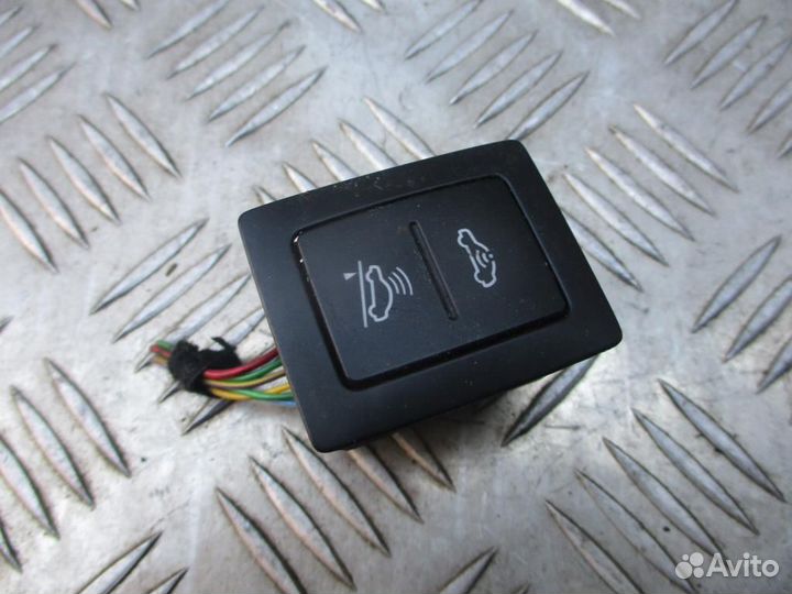 Кнопка многофункциональная VW Touareg 7L 20032010