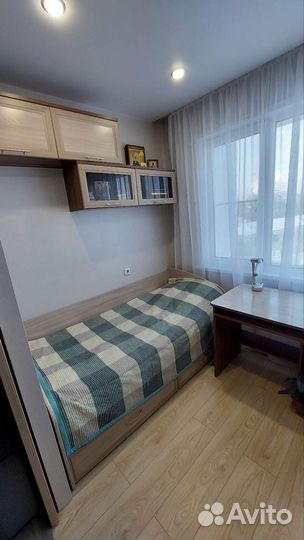 Стол детская спальня