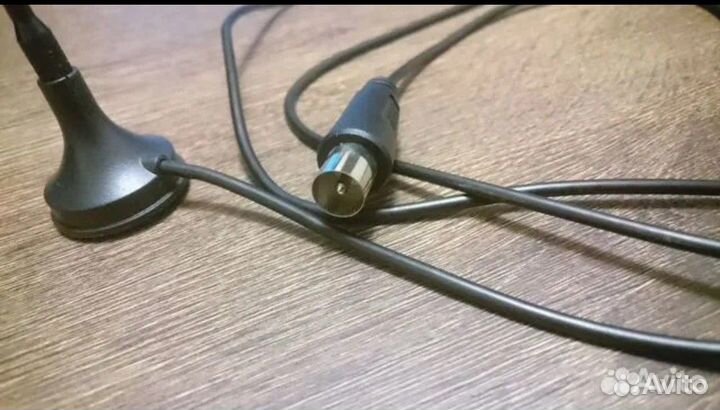 Компактная антенна на магните для цифрового тв