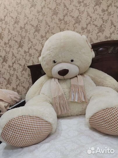 Плюшевый медведь