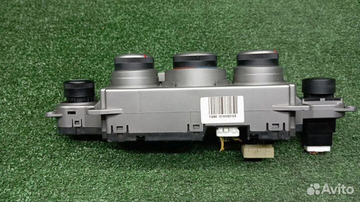 Блок управления климат-контролем Hyundai Grand Starex