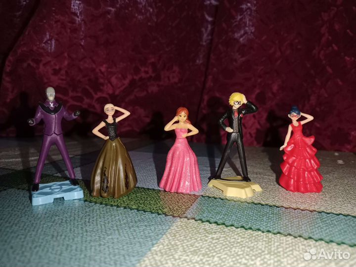 Фигурки из Киндер сюрприза Леди баг