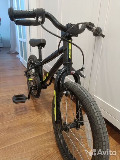 Детский велосипед GT mach one BMX 16