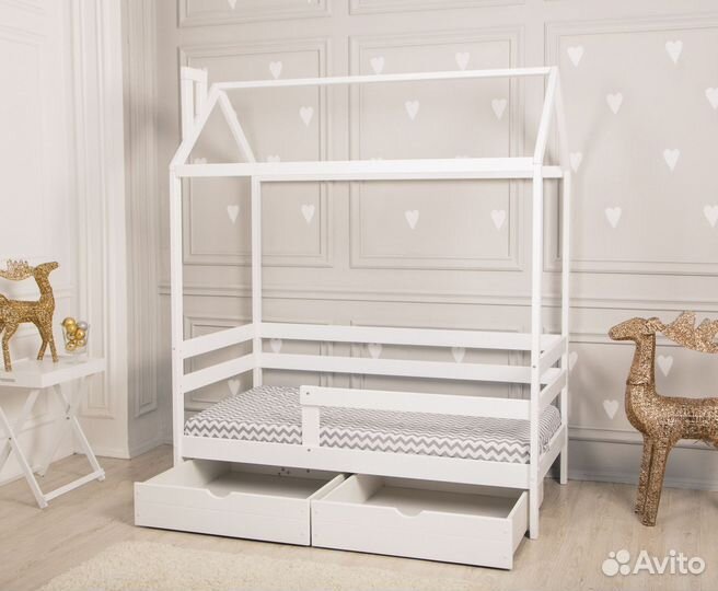 Кровать детская домик из массива березы