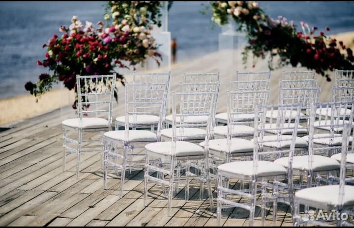 Аренда стульев Кьявари. Декор, тяжелый дым