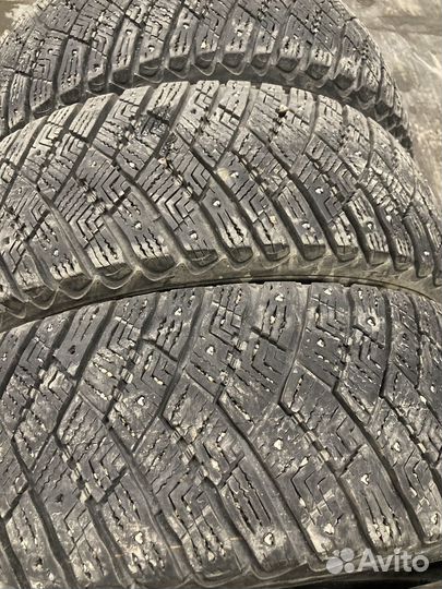 Goodyear UltraGrip Ice Arctic SUV 215/60 R17 100T