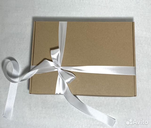 Коробка картонная самосборная