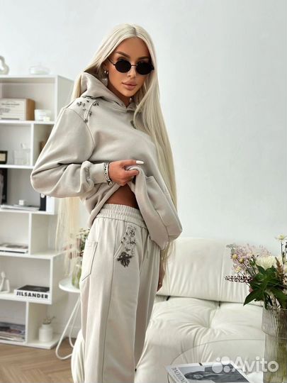 Костюм спортивный