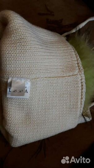 Шапки, манишка, варежки