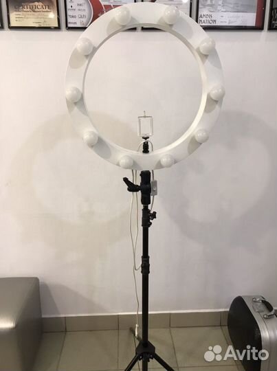 Кольцевая лампа