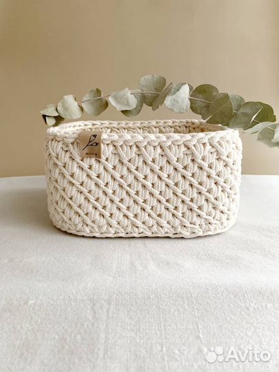 Вязаная корзина для хранения