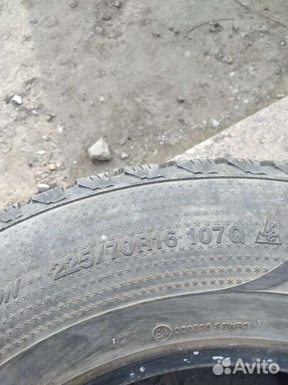 Marshal I'Zen RV Stud KC16 225/70 R16