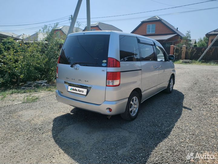 Toyota Noah 2.0 CVT, 2007, 182 000 км