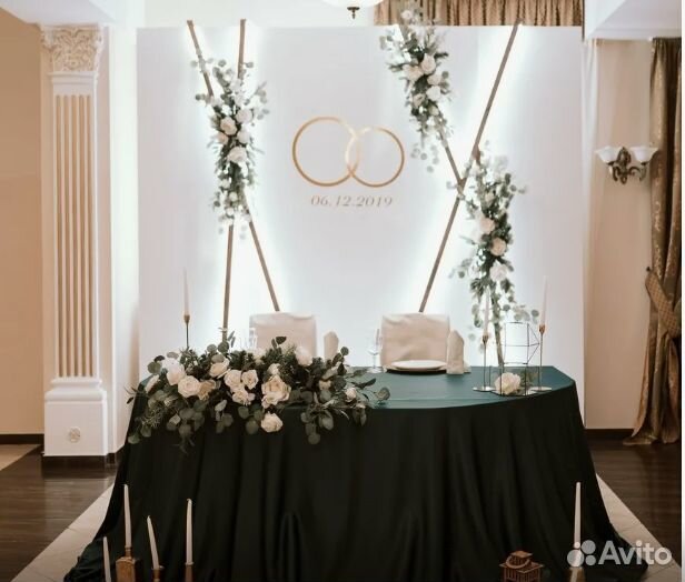 Аренда декора на свадьбу, президиум жениха и невес