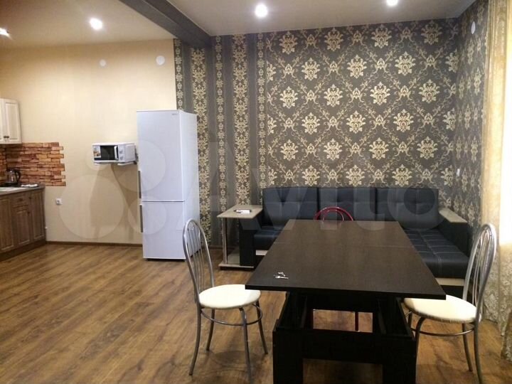 Дом 410 м² на участке 8,2 сот.