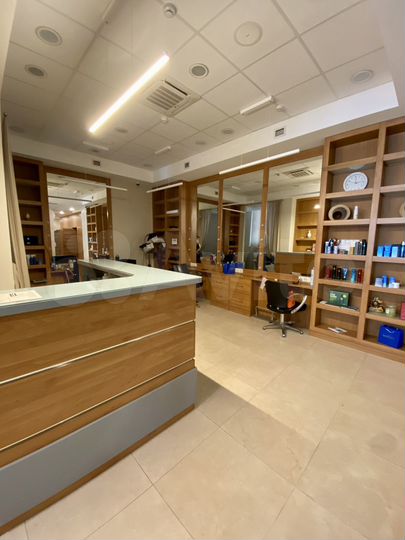 Сдается в аренду салон красоты в центре, 152.2 м²
