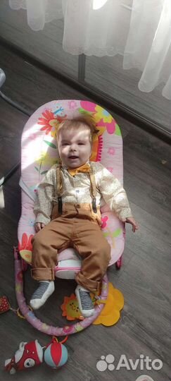 Рубашка и брюки, бабочка и подтяжки