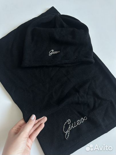 Шарф и шапка guess