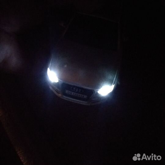 Масштабная р-управляемая модель автомобиля Audi S5