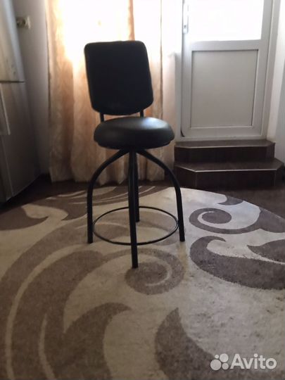 Барный стул