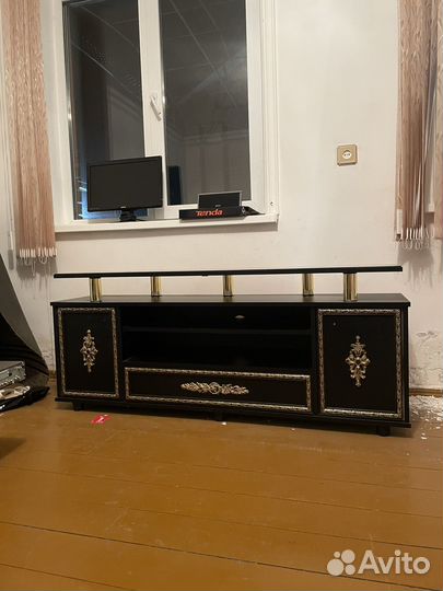 Подставка под телевизор