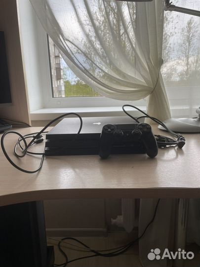 Sony playstation 4 PRO 1TB