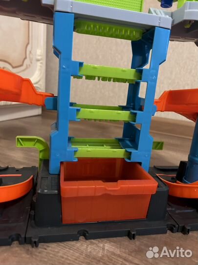 Автомойка Hot Wheels City Mega Tower