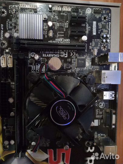 Материнская плата с процессором и памятью