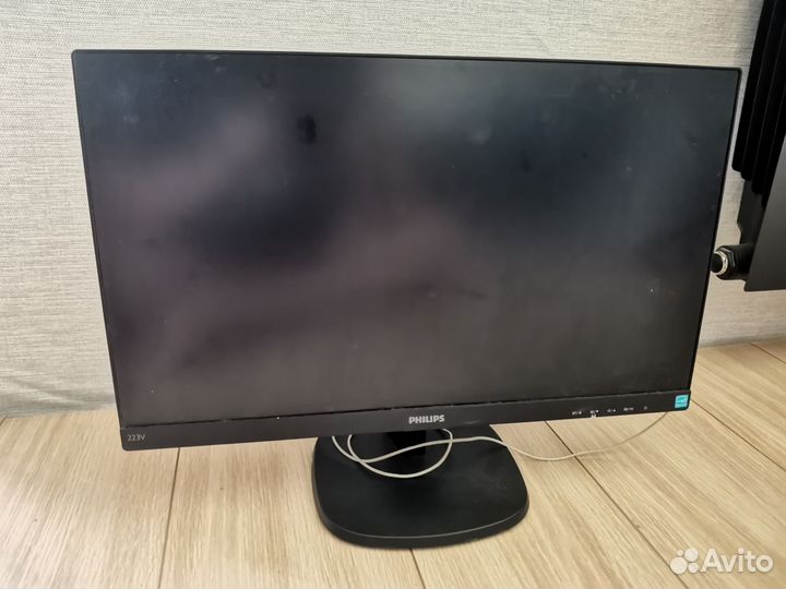 Монитор Philips 223V7Q 21.5