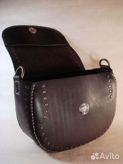 Женская сумка из кожи