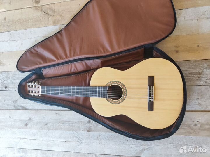 Гитара Yamaha c40m