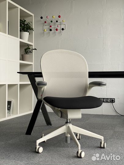 Офисное кресло Follow