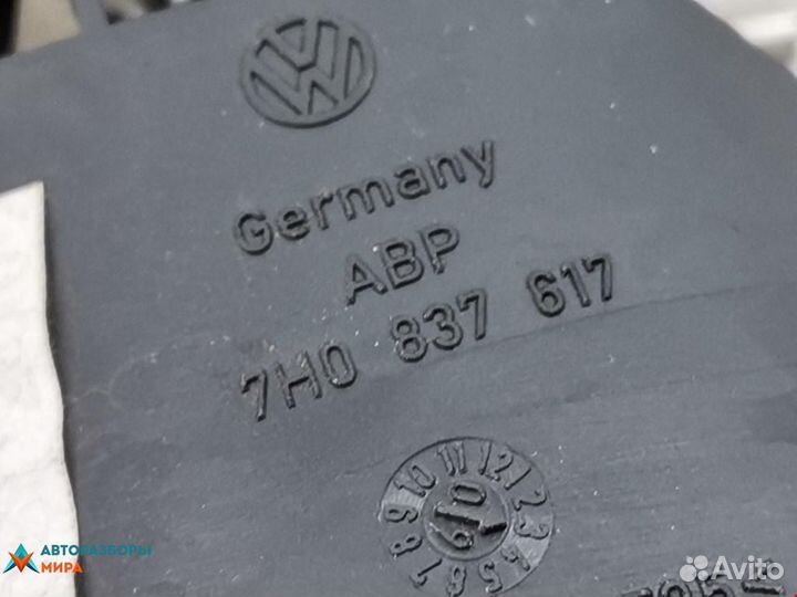 Ручка внутренняя передняя левая Volkswagen T5