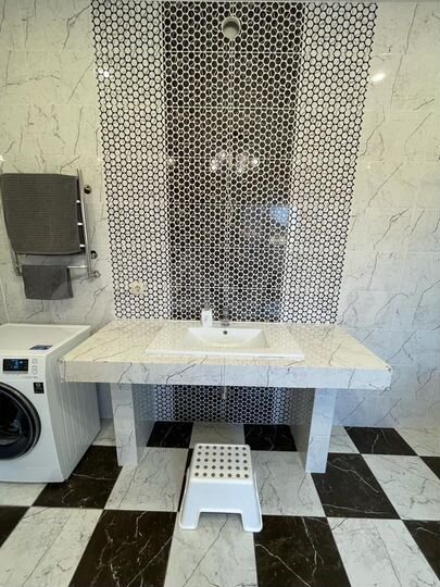 Дом 220 м² на участке 6 сот.