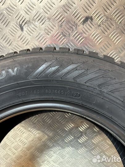 Nokian Tyres Nordman 8 SUV 215/65 R16 102T