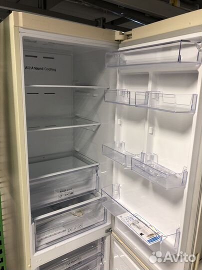 Холодильник Samsung-RB37A5200EL