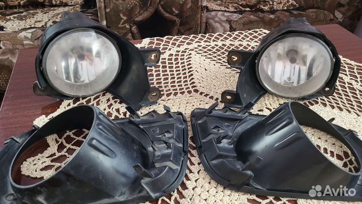 Противотуманные фары Секвойя 2008г