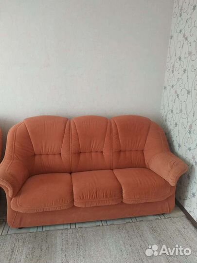 Диваны и кресло бу
