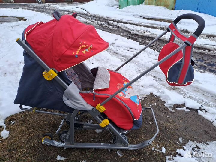 Детские санки с колесами