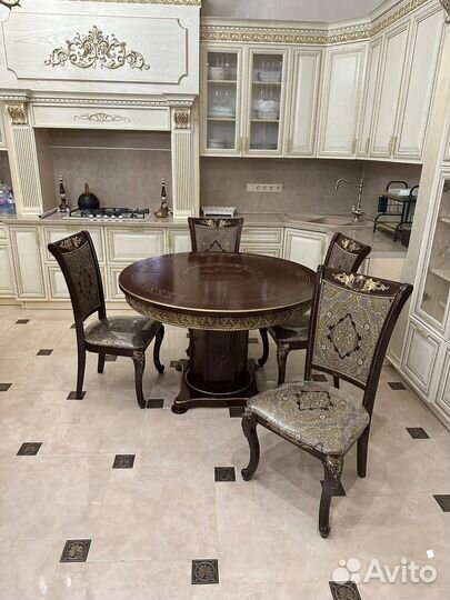 Столы и стулья новые