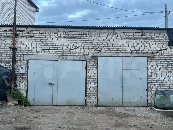 Гараж, > 30 м²