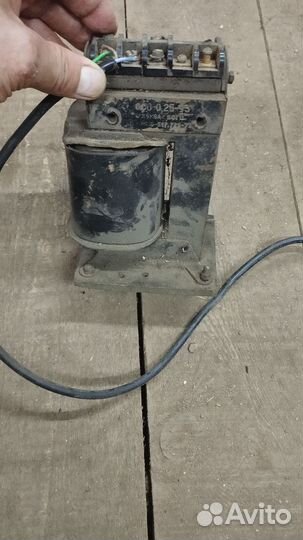 Понижающий трансформатор 220 12,36