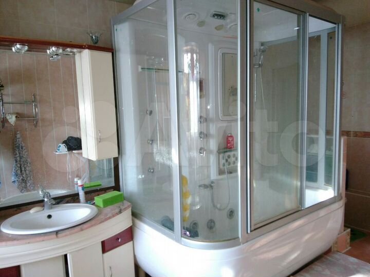 2-к. квартира, 66 м², 1/9 эт.