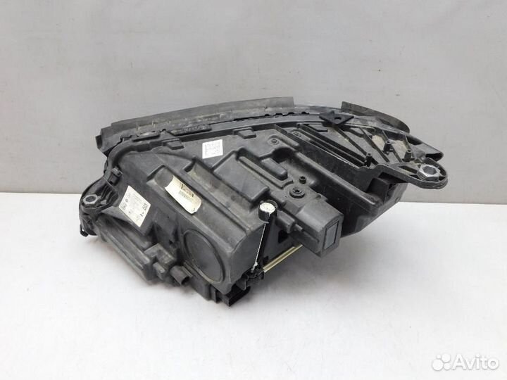 Фара правая Mercedes-Benz E-Class