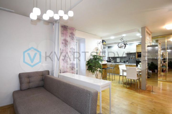 3-к. квартира, 73 м², 8/9 эт.