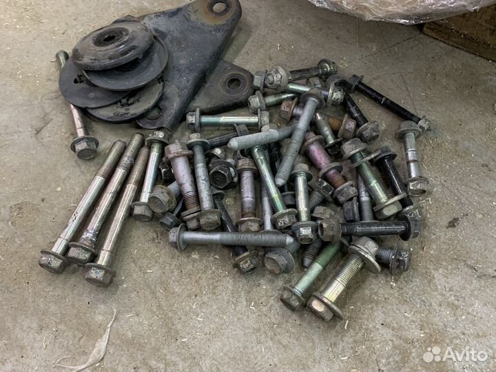 Комплект болтов подвески Subaru Impreza Gh ge
