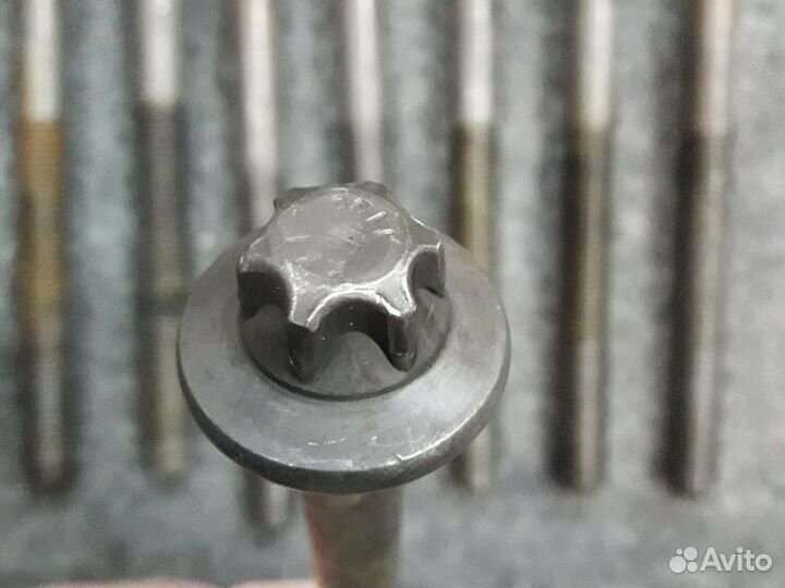 Болты головки блока BMW 530d N57D30A F10 X6 X5