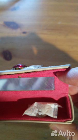 Футляр для помады