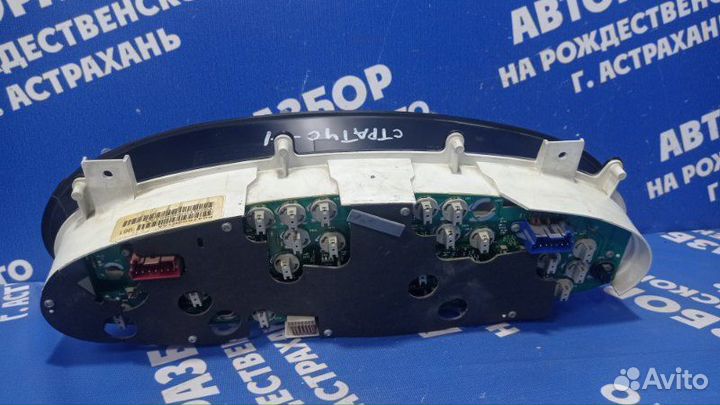 Панель приборов Dodge Stratus седан 1998